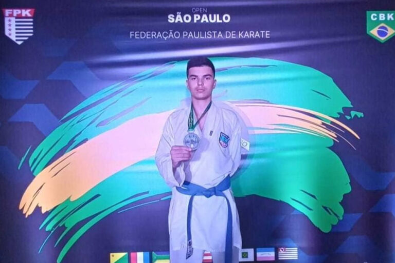 Leia mais sobre o artigo Campeão da Categoria Kumitê Sub 14 no Campeonato Brasileiro de Karatê 2023